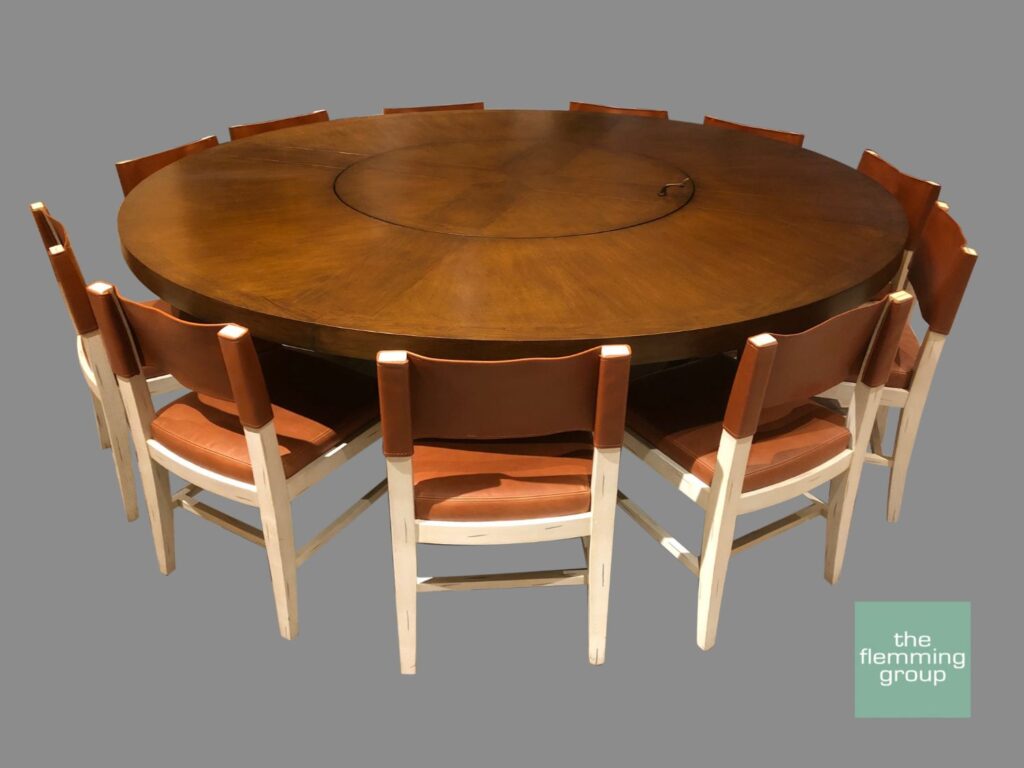 A table with eight chairs around it